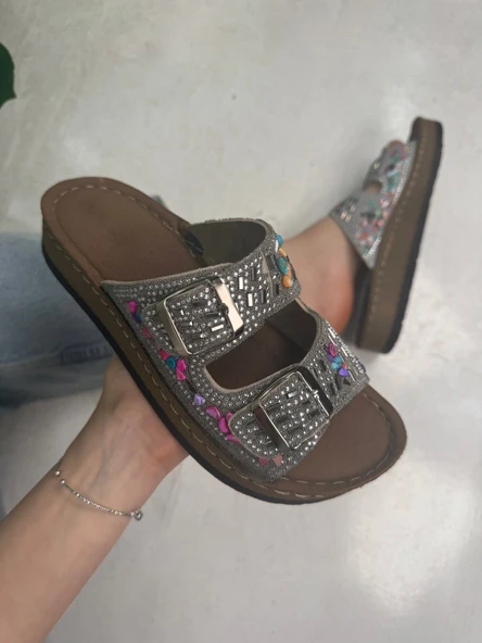 Günlük Kadın Terlik Çift Tokalı Taşlı Boncuk Detaylı Yumuşak Dikişli Ortopedik Mantar Taban 34155 - 3