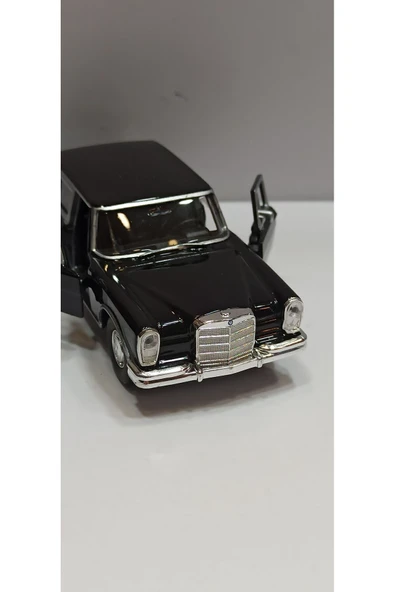1963 MERCEDES 600