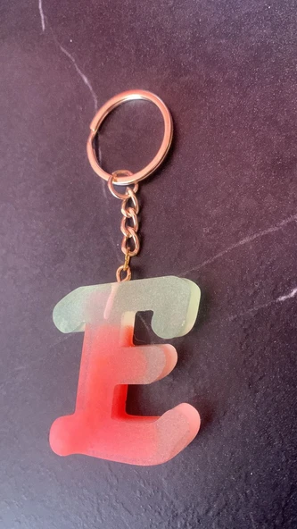 Rengarenk E Harf Şekilli Gold Aksesuarlı Anahtarlık Epoksi El Yapımı Hediyelik - 8