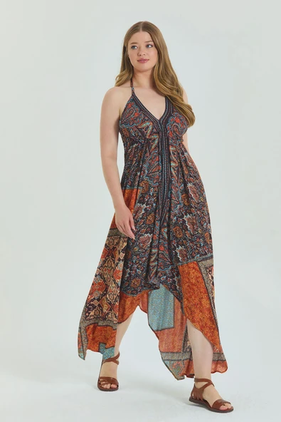 Sırtı Açık Askılı Büyük Beden Elbise