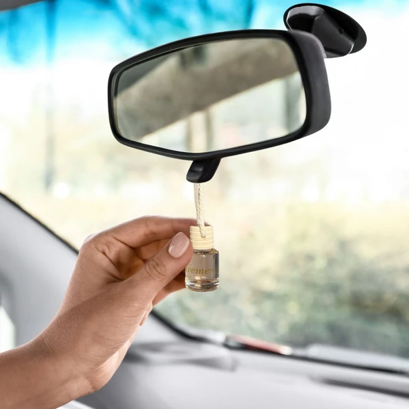 Amber Sıcaklığı Oto Kokusu ile Aracınızda Derin ve Lüks Bir Kokusal Deneyim Yaratın - Resim 2