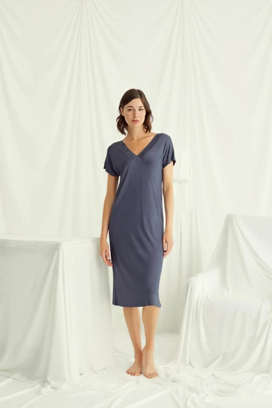 Yakası Dantelli Kısa Kollu Gecelik ürün görseli