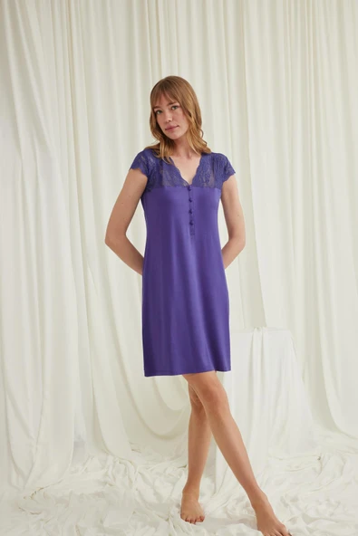 Kolu Omzu ve Yakası Dantelli Önü Düğmeli Gecelik - Resim 2