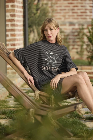 Çizgi Desenli Kedi Basklılı "Sweet Dreams" Gecelik - Resim 5