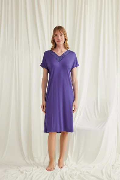 Yakası Dantelli Kısa Kollu Gecelik ürün görseli