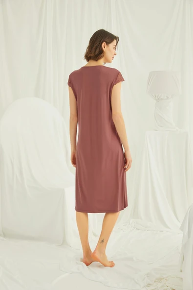 Yakası Kolu ve Omzu Brode Dantelli Önü Düğmeli Gecelik - Resim 6