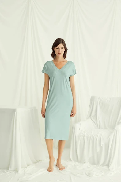 Yakası Dantelli Kısa Kollu Gecelik ürün görseli