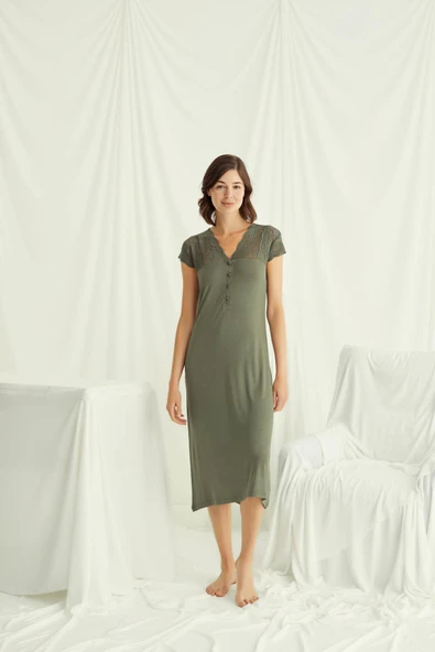 Yakası Kolu ve Omzu Dantelli Önü Düğmeli Gecelik ürün görseli