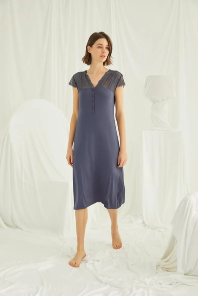 Kolu Omzu ve Yakası Dantelli Önü Düğmeli Gecelik - Resim 2