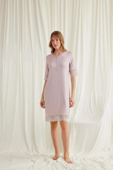 Dantel Detaylı Kısa Kollu ve Önü Düğmeli Gecelik ürün görseli