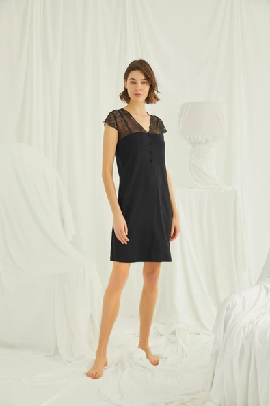 Kolu Omzu ve Yakası Dantelli Önü Düğmeli Gecelik - Resim 2