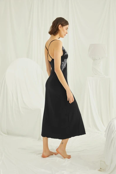 Dekolteli Brode Dantelli Yırtmaçlı Gecelik - Resim 5