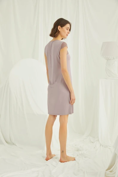 Kolu Omzu ve Yakası Dantelli Önü Düğmeli Gecelik - Resim 5