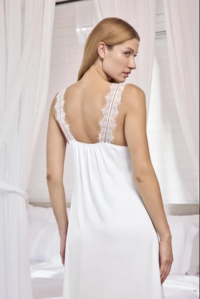 Göğüs ve Sırt Dekolteli Dantelli Saten Gecelik - 5