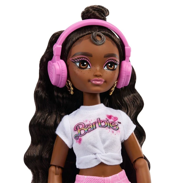 JFX97 Brooklyn-Barbie Dream Besties Paten Partisi Brooklyn Bebek ve Aksesuarları - 5