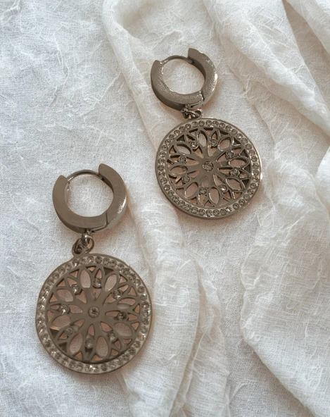 Monalisa Home  Sallantılı Lüks  Figürlü Gösterişli Küpe ürün görseli 1