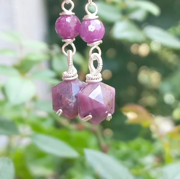 2347 Gümüş(925) aparatlı kök Yakut el yapımı küpe - 4