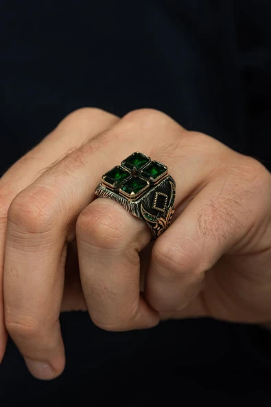 4 Yeşil Taşlı Kılıç Model 925 Erkek Gümüş Yüzük - Resim 3