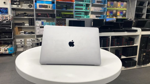 Apple 2.El Notebook Macbook Pro A1989 Emc 3358 İ5 8279U 16Gb Lpddr3 256Gb Ssd 13''Mid 2019 Touchbar - Resim 4