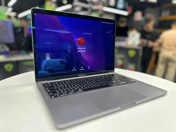 Apple Notebook MacBook Pro 13.3" Touchbar A2289 i5 8257U 8Gb 256Gb Ssd 2020(C Laptop) 2.EL 3Ay Garan
