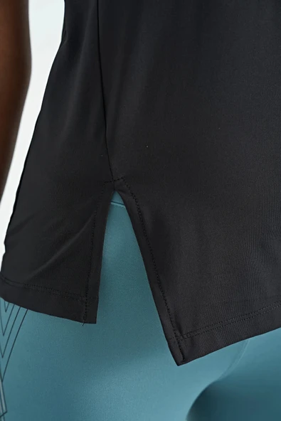 TOMMY LIFE Siyah Yırtmaç Detaylı O Yaka Sıfır Kollu Standart Kalıp Kadın Spor Atlet - 97256 - 5