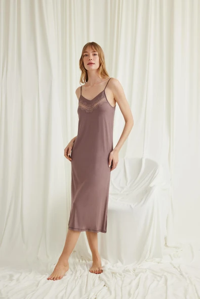 Dekolteli Yakası ve Kolu Dantelli Sabahlık Takımı - 6