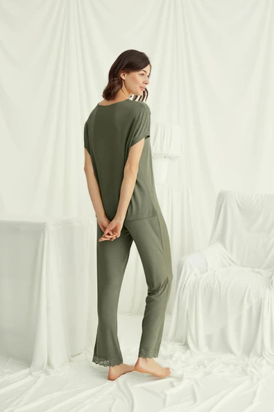Kısa Kollu V Yakalı Dantelli Pijama Takımı - 6