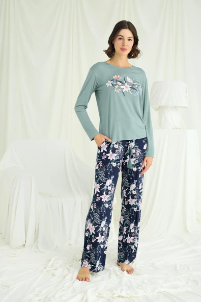 Çiçek ve Yaprak Desenli Baskılı Pijama Takımı - 2