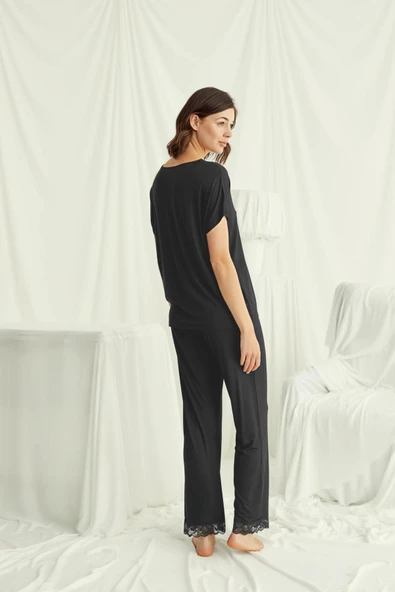 Kısa Kollu V Yakalı Dantelli Pijama Takımı - 5