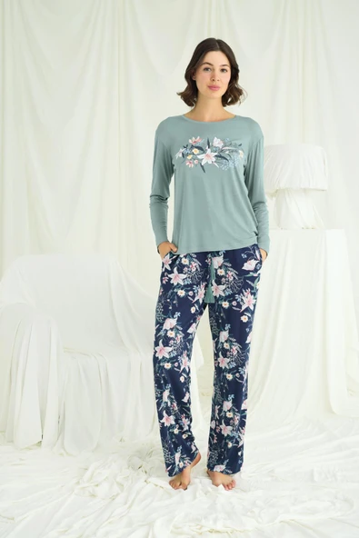 Çiçek ve Yaprak Desenli Baskılı Pijama Takımı - 1