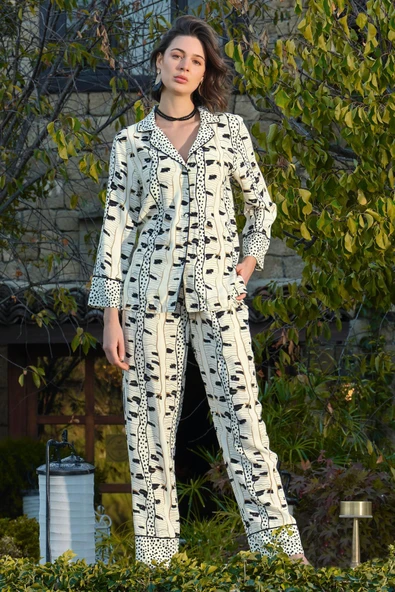 Desenli Puantiyeli Gömlek Yakalı Pijama Takımı ürün görseli