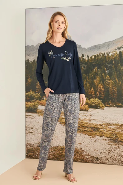 Yaprak Desenli "Romantic Life" Pijama Takımı ürün görseli