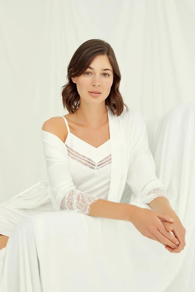 Dekolteli Yakası ve Kolu Dantelli Sabahlık Takımı - 6