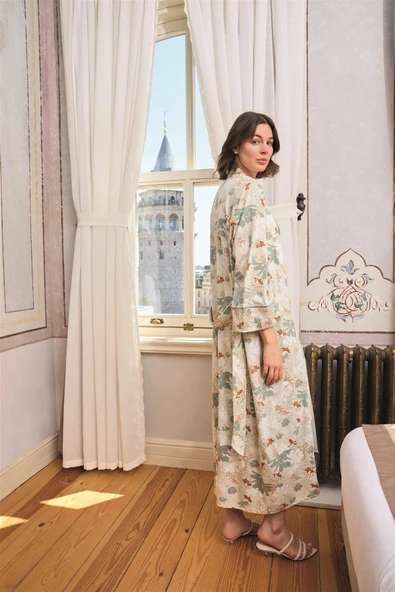 Çiçek ve Yaprak Desenli Dantelli ve Dekolteli Sabahlık Takımı - 5