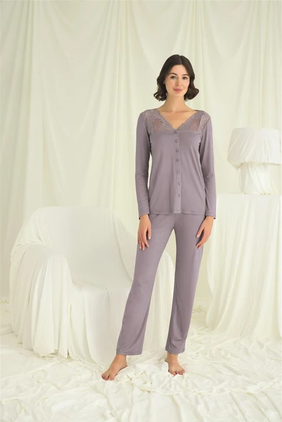 Yakası Kolu ve Omzu Dantelli Boydan Düğmeli Pijama Takımı - 4