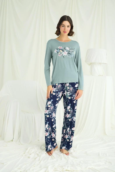 Çiçek ve Yaprak Desenli Baskılı Pijama Takımı - 4