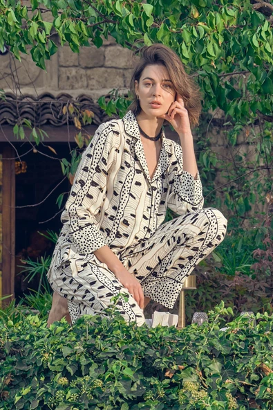 Desenli Puantiyeli Gömlek Yakalı Pijama Takımı - Resim 6