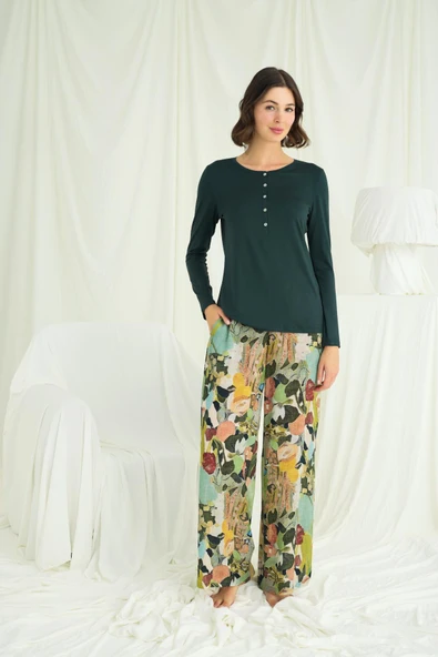 Çiçek ve Yaprak Desenli Pijama Takımı - 1