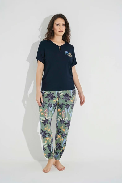 Çiçek ve Yaprak Baskılı "Summer Vocation" Pijama Takımı - 1