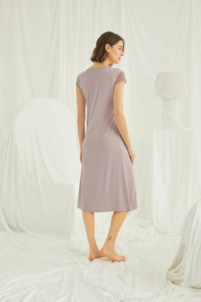 Kolu Omzu ve Yakası Dantelli Önü Düğmeli Büyük Beden Gecelik - 5