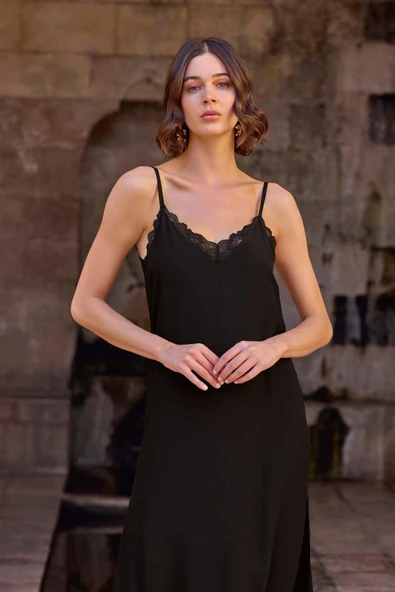 Dantelli Dekolteli ve Yırtmaçlı Sabahlık Takımı - 9