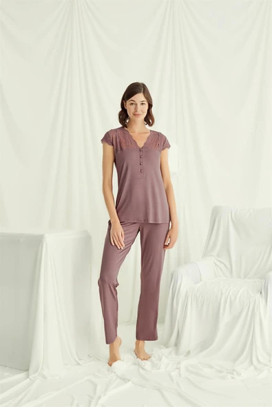 Yakası Kolu ve Omzu Dantelli Önü Düğmeli Pijama Takımı - 5