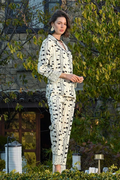 Desenli Puantiyeli Gömlek Yakalı Pijama Takımı - Resim 2