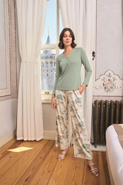 Çiçek ve Yaprak Desenli Önü Düğmeli Pijama Takımı - 4