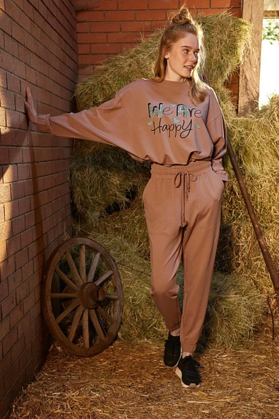 Yazı Baskılı "We Are Happy" Pijama Takımı