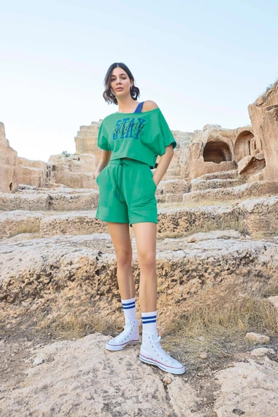 Kısa Kollu Stay Strong 3'lü Crop Alt Üst Takım ürün görseli