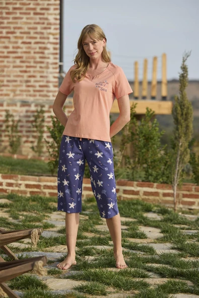 Deniz Yıldızı Desenli ve Baskılı Önü Düğmeli "Listen the Song of the Sea" Kapri Takımı - Resim 4