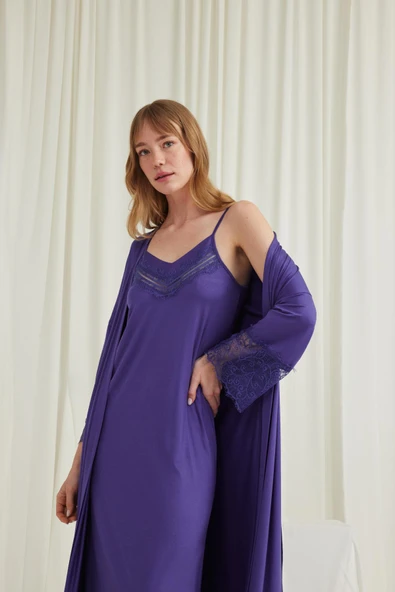 Dekolteli Yakası ve Kolu Dantelli Sabahlık Takımı - Resim 10