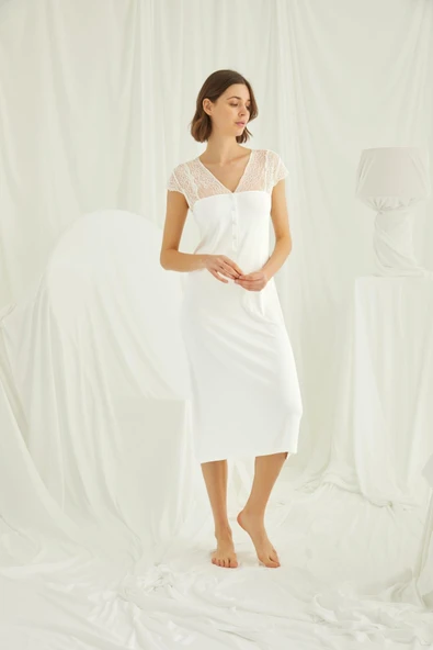 Kolu Omzu ve Yakası Dantelli Önü Düğmeli Büyük Beden Gecelik - Resim 4