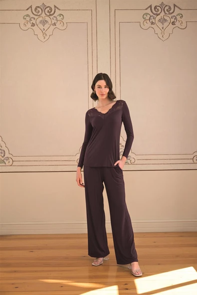 Uzun Kollu ve Dantelli Pijama Takımı - 2